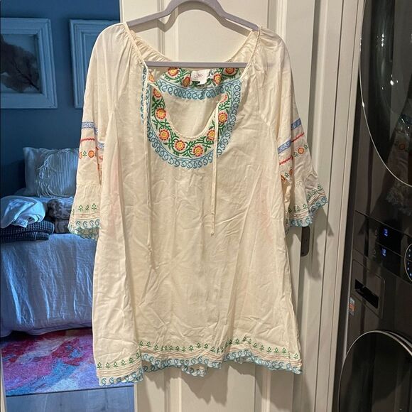 Embroidered Cream Swim  Cover up - Picture 1 of 6